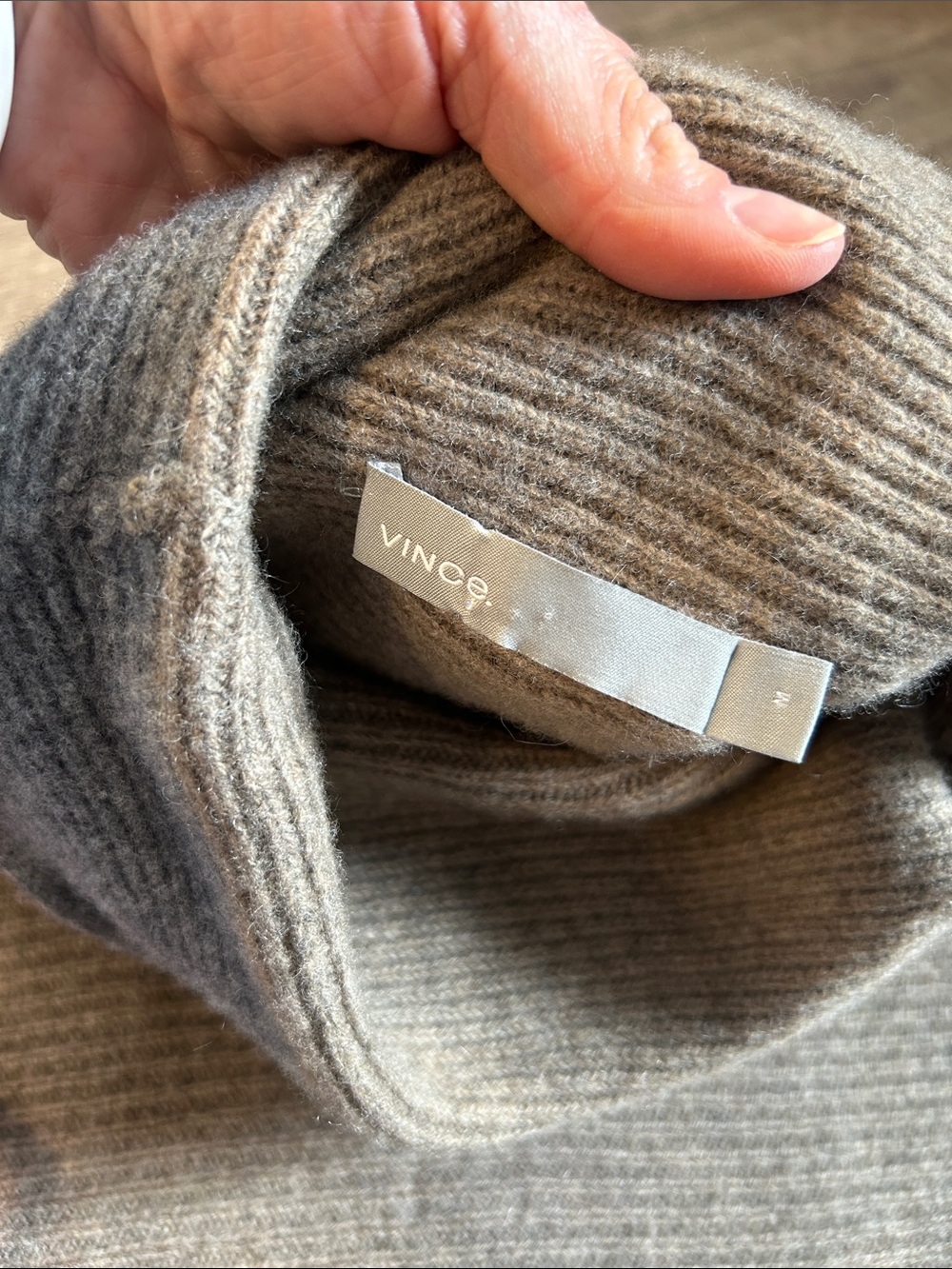 Vince Wool Cashmere Ribbed Mock Neck Sweater M Taupe Roll Collar Luxe Knit - Picture 3 of 9